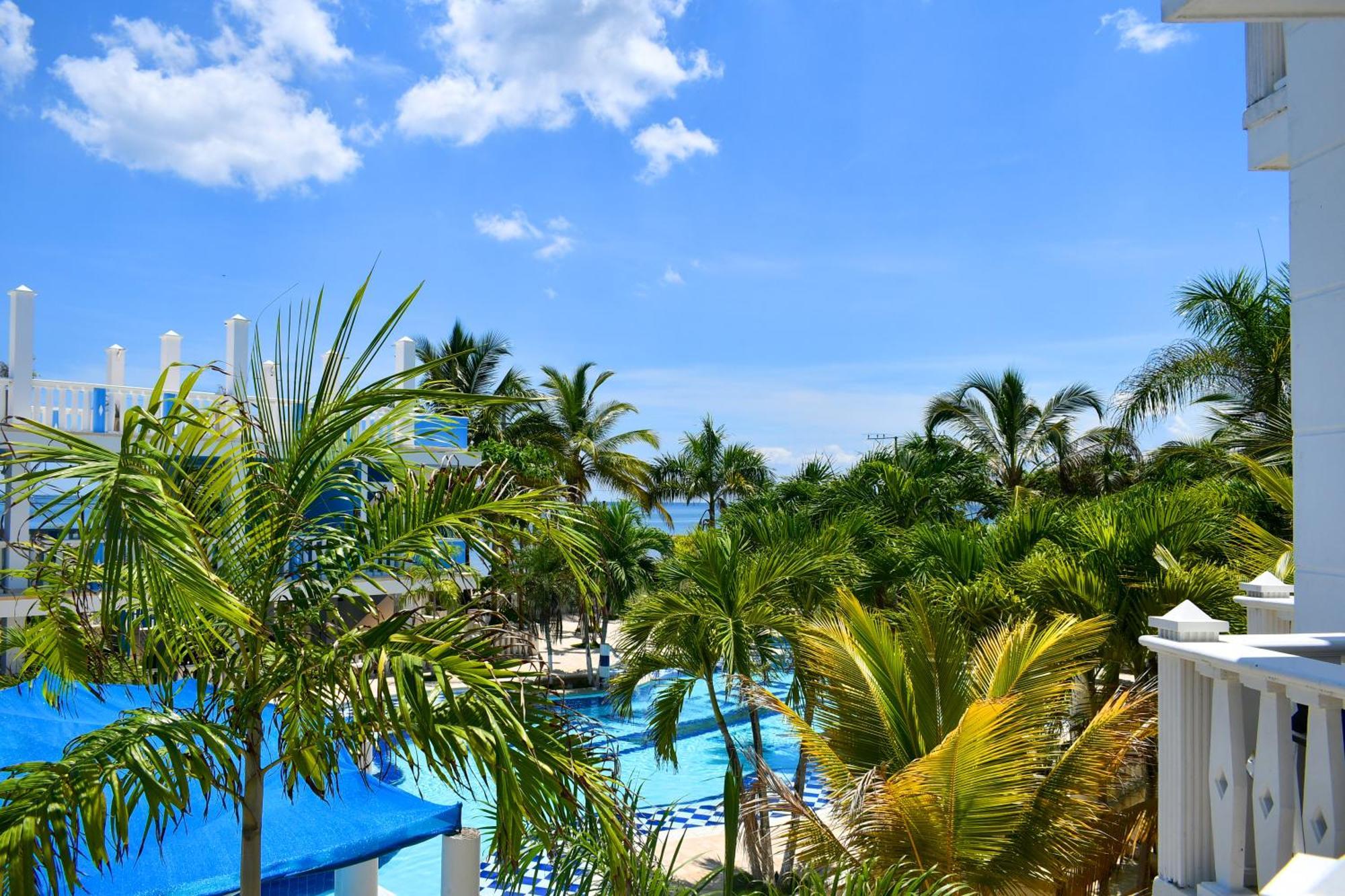 Hotel Isla Magica Covenas Exterior photo